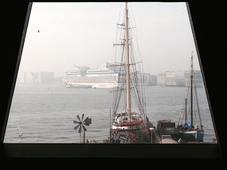 Faralda Crane Hotel view on the ships
