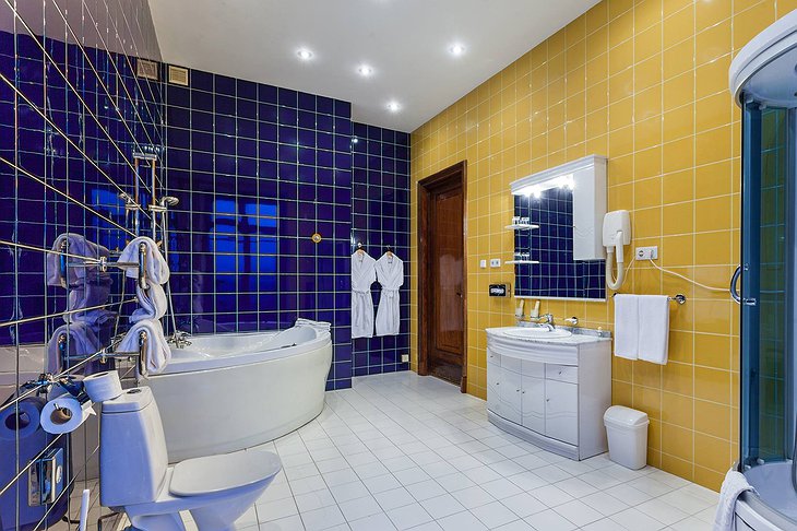 Legendary Hotel Sovietsky Bathroom