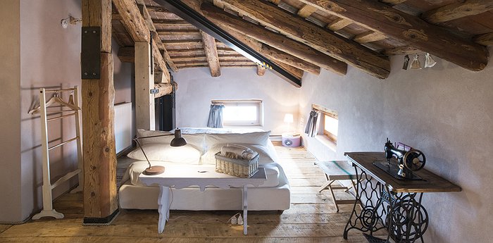 B&B La Scuola Guesthouse - Rustic Charm In The Asiago Plateau