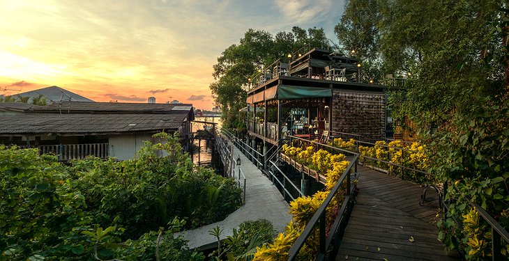 Bangkok Tree House way to the restaurant