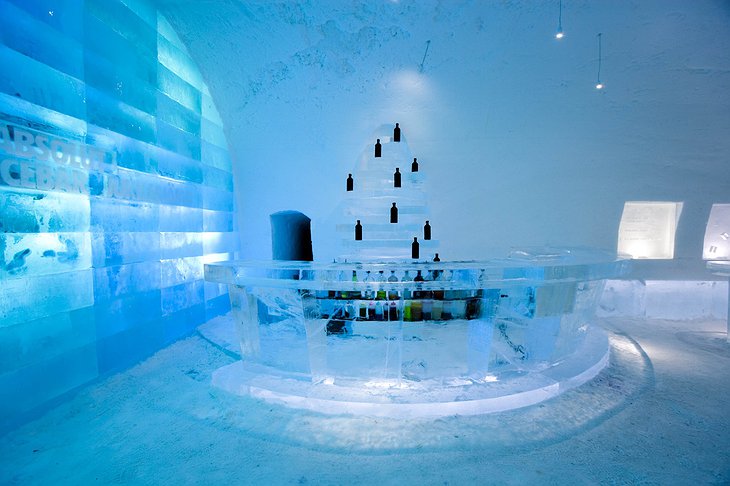 ABSOLUT ICEBAR JUKKASJÄRVI The Meeting