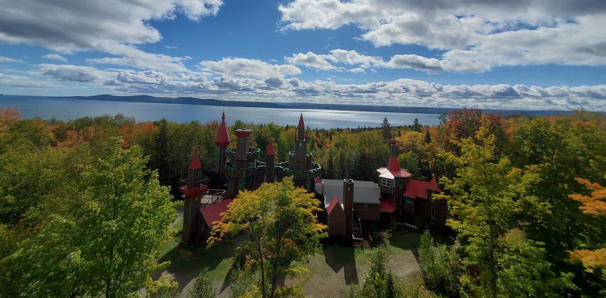 Auberge du Château Bahia - A Fairytale Castle In Quebec