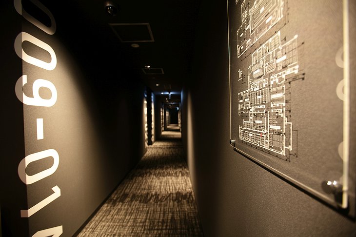 New Japan Capsule Hotel Cabana corridor