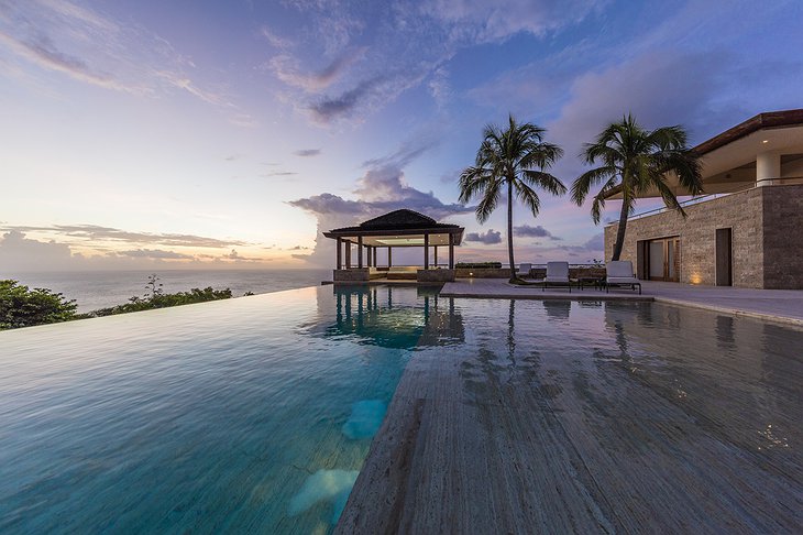 Humming bird villa with infinity pool