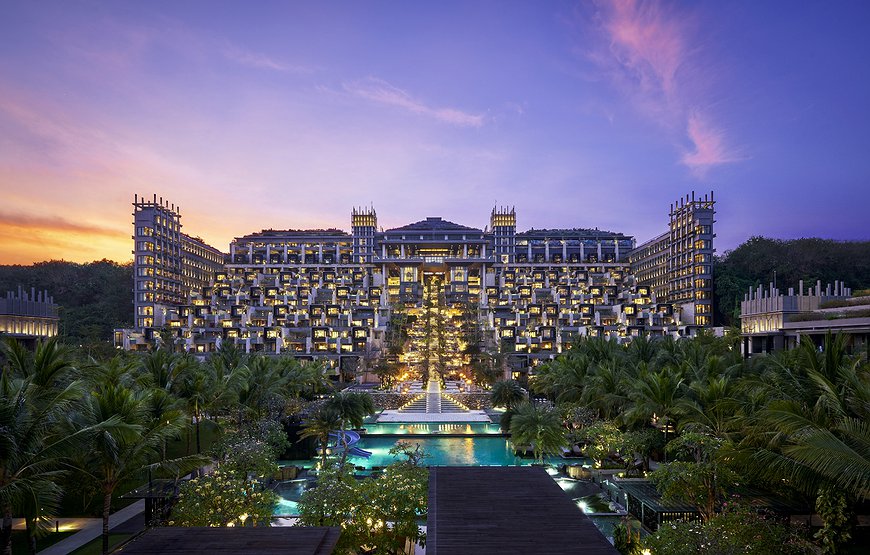The Apurva Kempinski Bali: A Cliffside Palace Above the Indian Ocean