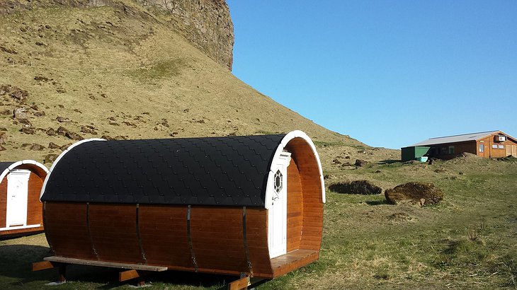 Glamping & Camping Vestmannaeyjar Cottage And Main Building
