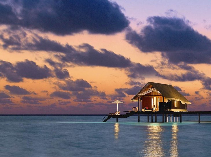 Reethi Rah water villa