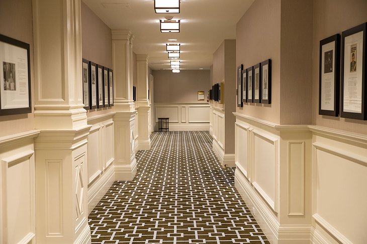 Fairmont Le Chateau Frontenac Hotel Corridor