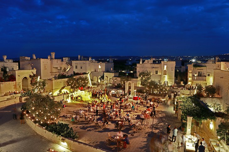 Borgo Egnazia Hotel La Piazza Courtyard Dining