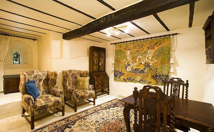 Thorngrove Manor Hotel carpet room