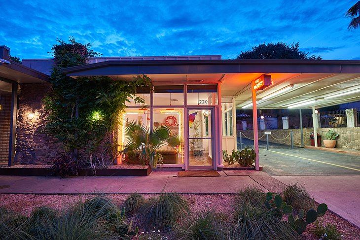 Austin Motel  - Exterior Lobby