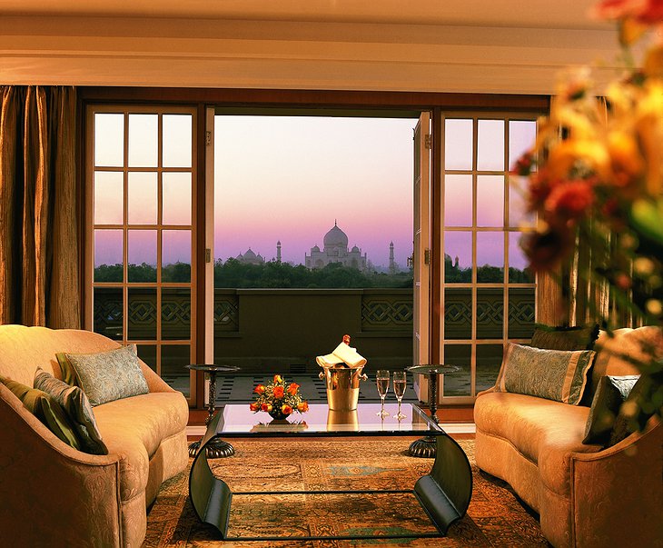 Oberoi Amarvilas room