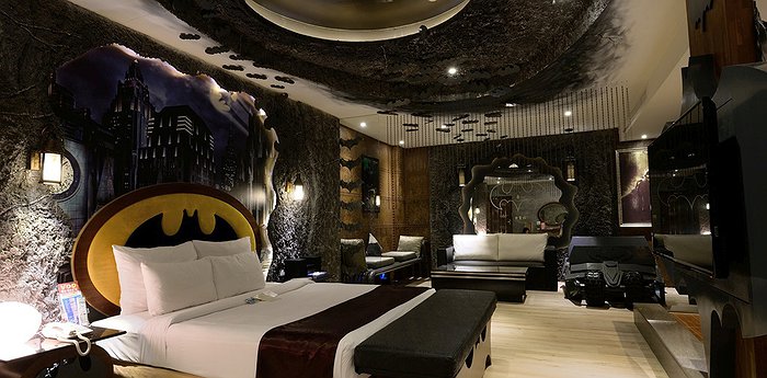 Eden Motel Taiwan - Batman Themed Hotel Room