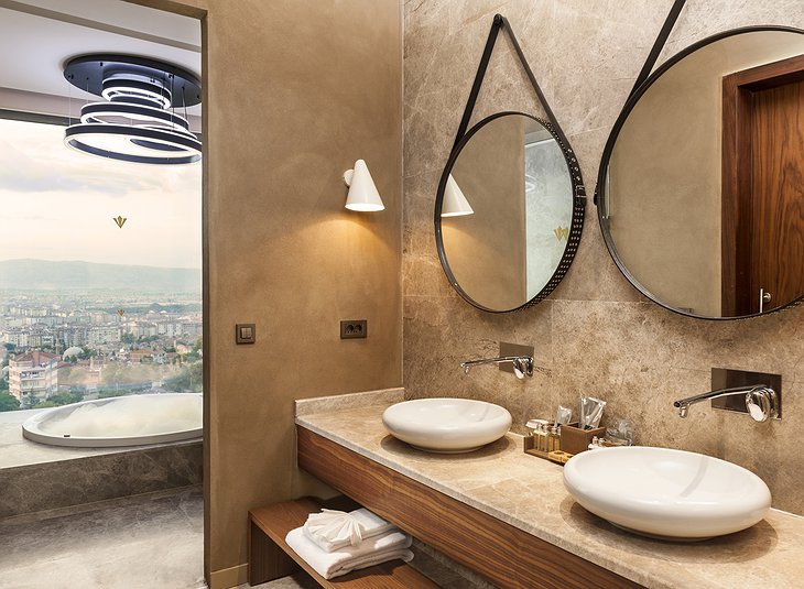Rixos Thermal hotel grand suite bathroom