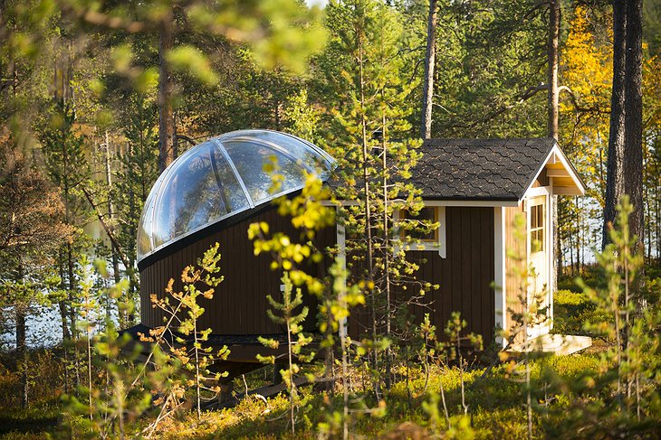 Nellim Wilderness Hotel igloo in the summer