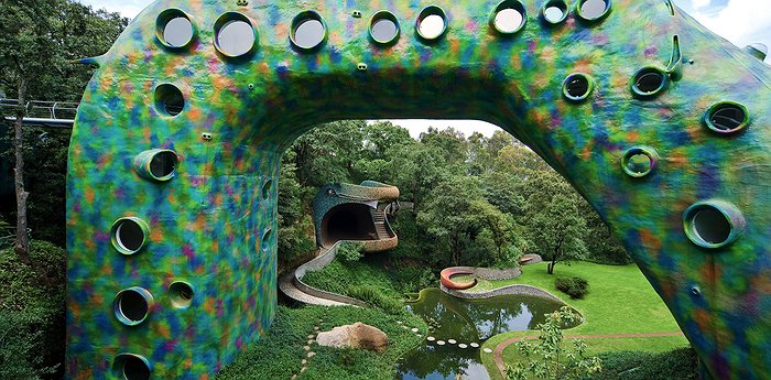 El Nido de Quetzalcóatl - Surreal Organic Architecture In Mexico