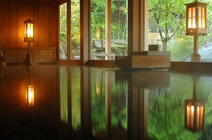 Houshi Onsen Chojukan Hotel Pool Reflection