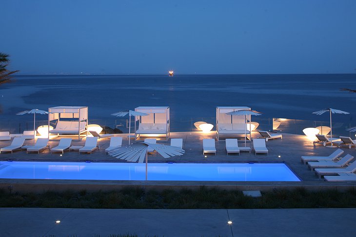 Farol Design Hotel swimming pool at night