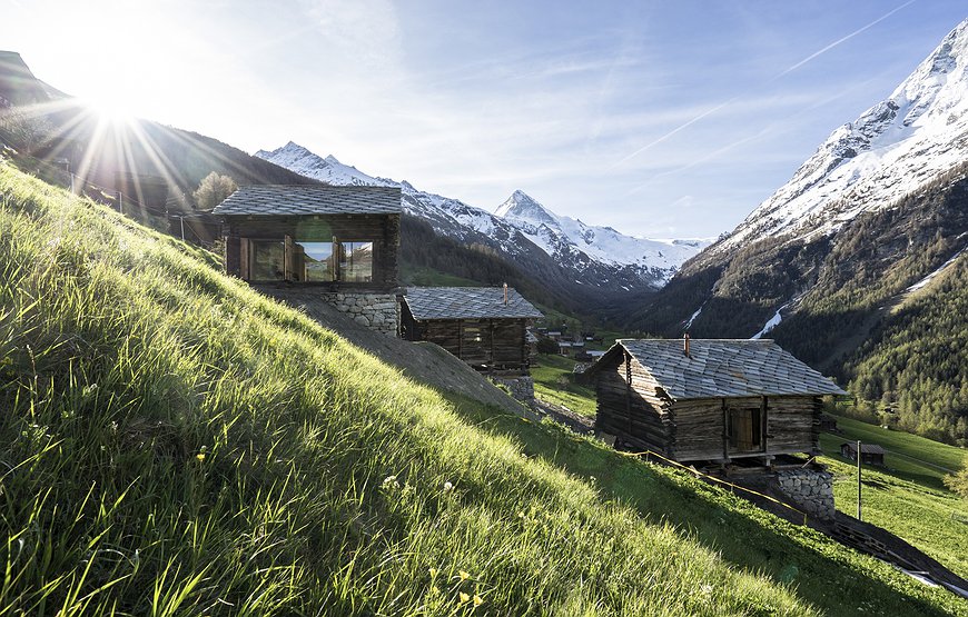 Anakolodge - Swiss Farm Buildings Reimagined for Alpine Escapes