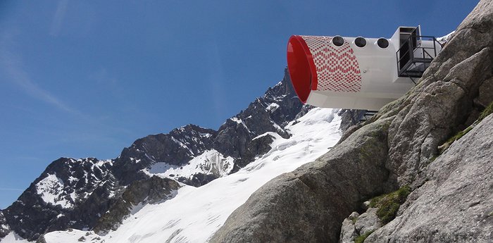Bivacco Gervasutti - Capsule At The Edge Of A Cliff In The Alps
