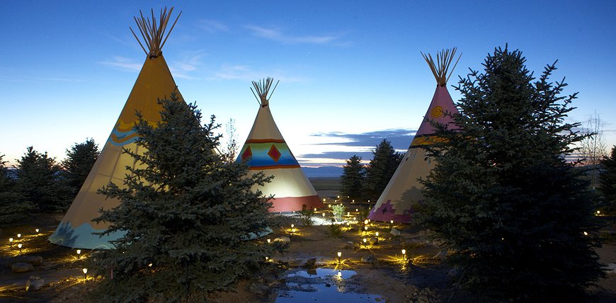 Mustang Monument Resort - Western-Style Ranch Experience In Tipis And Cottages