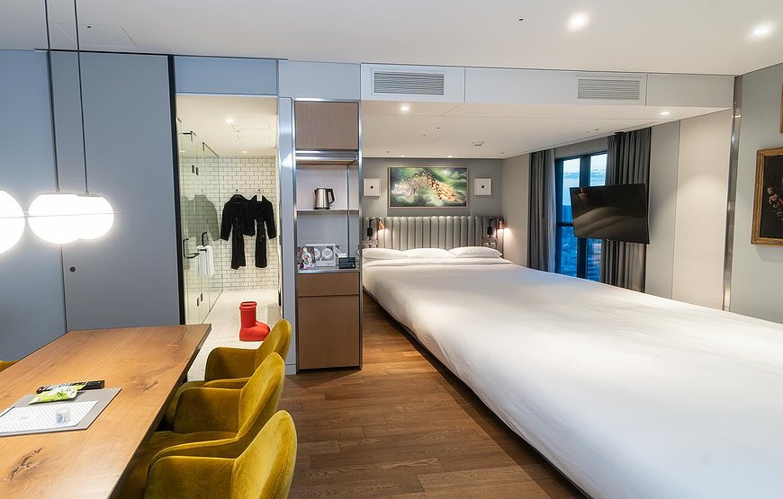 RYSE, Autograph Collection - The Hotel With the World's Biggest Bed