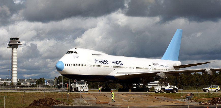 Jumbo Stay - Sleep in a Boeing 747