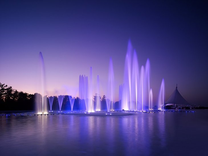 Mardan Palace fountains