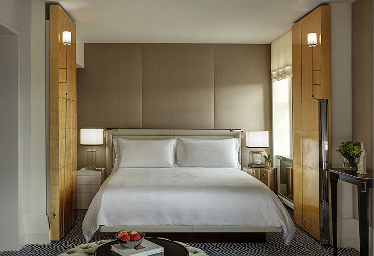 The Carlyle, A Rosewood Hotel - Central Park Suite Bedroom