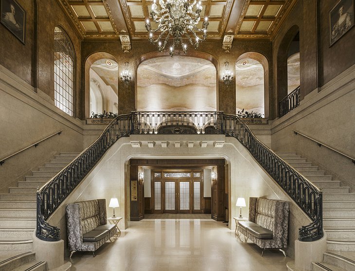 Fairmont Le Chateau Frontenac Grand Lobby