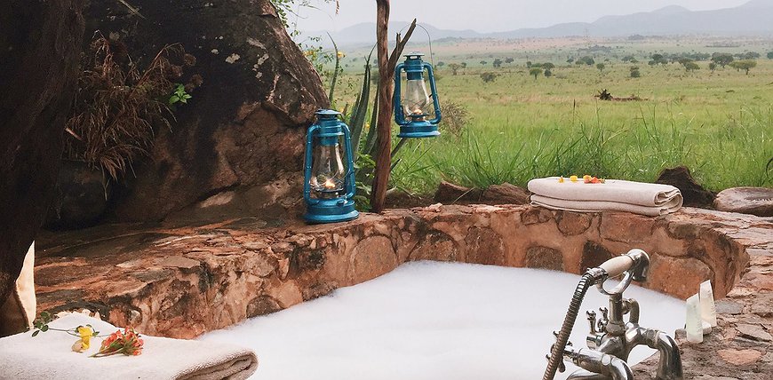 Apoka Safari Lodge - Stone Bathtub Overlooking Uganda's Most Remote National Park