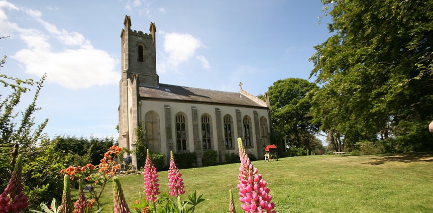 The Old Church of Urquhart, Parrandier - Quaint Bed And Breakfast In Scotland