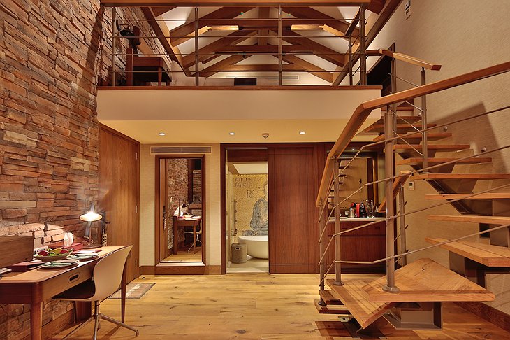 Ariana Sustainable Luxury Lodge Duplex Living Room