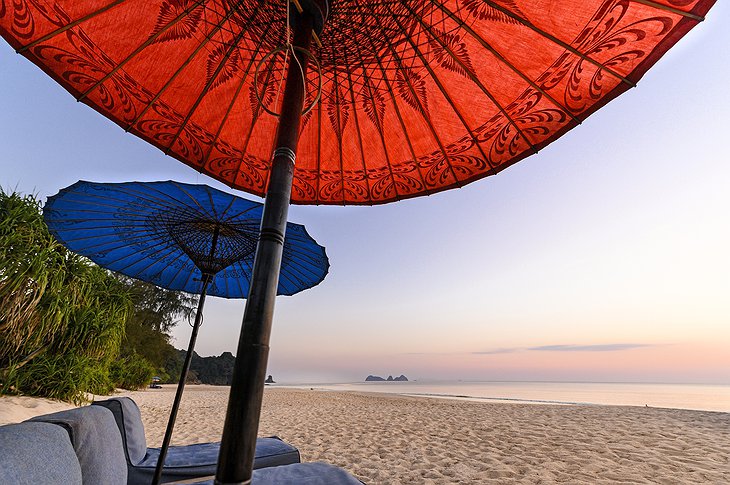 Wa Ale Resort Beach Umbrellas