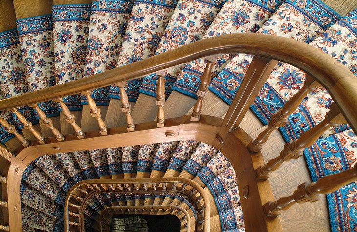 Hotel Bellevue Des Alpes Original Wooden Staircase