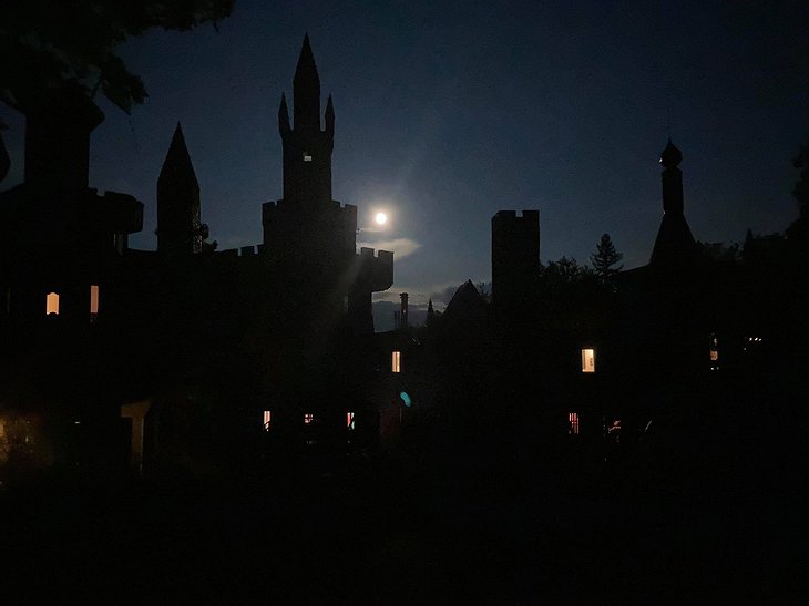 Auberge du Château Bahia Castle At Night