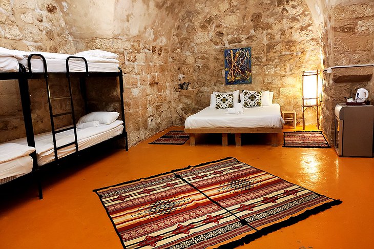 Fauzi Azar by Abraham Hostels Dormitory Room