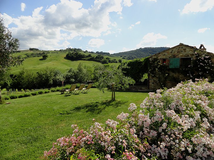 Follonico bread and breakfast accommodation