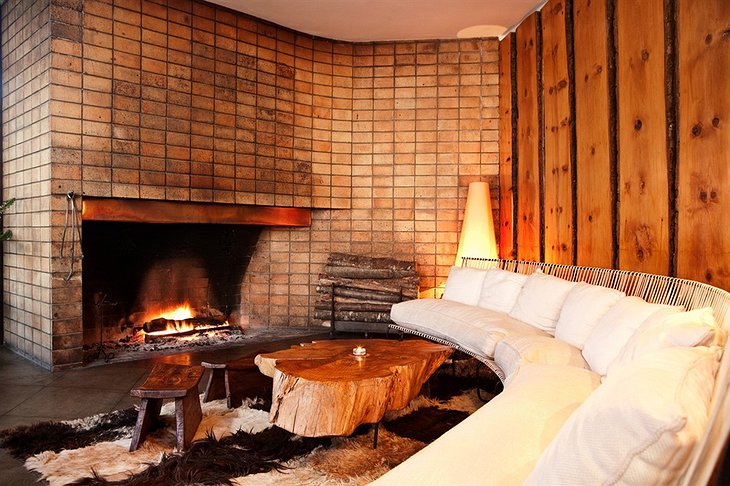 Hotel Antumalal fireplace