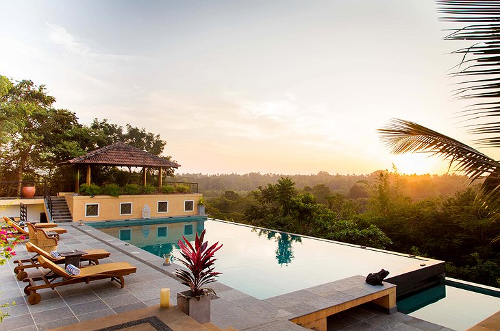 Summertime villa in Goa swimming pool