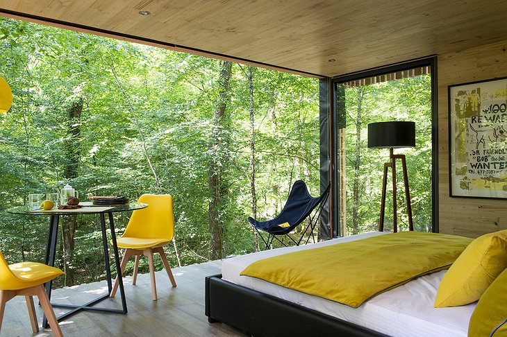 Loire Valley Lodges Treehouse Yellow Designer Room