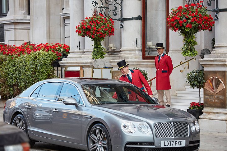 Mandarin Oriental Hyde Park Hotel Entrance Bentley Chauffeur Service