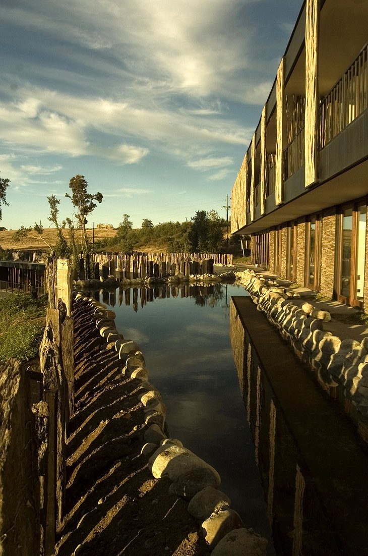 Arrebol Patagonia Hotel lake