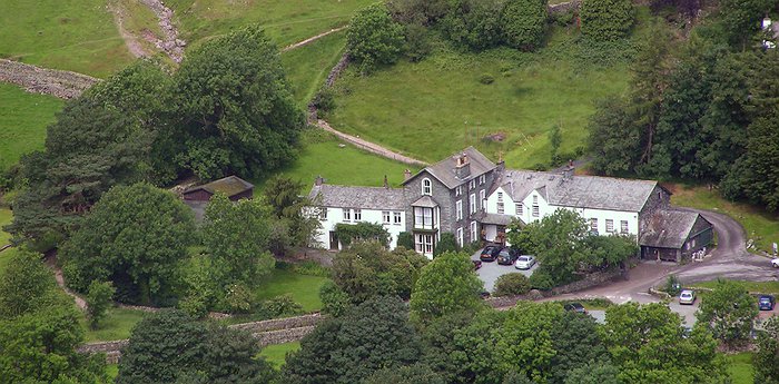 Old Dungeon Ghyll - 300-Year-Old Hotel