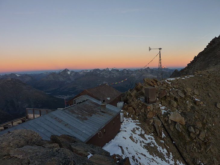 Georgy's Hütte and Alps around