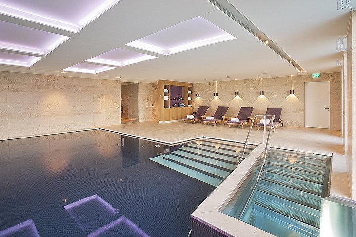 Hotel Villa Honegg indoor pool