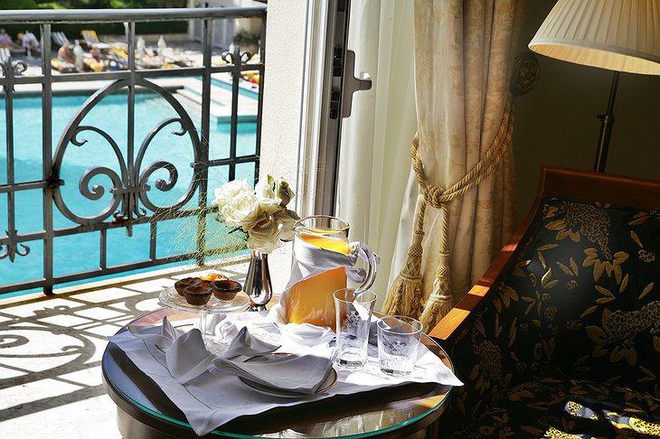 Hotel Palacio Estoril breakfast on the private terrace