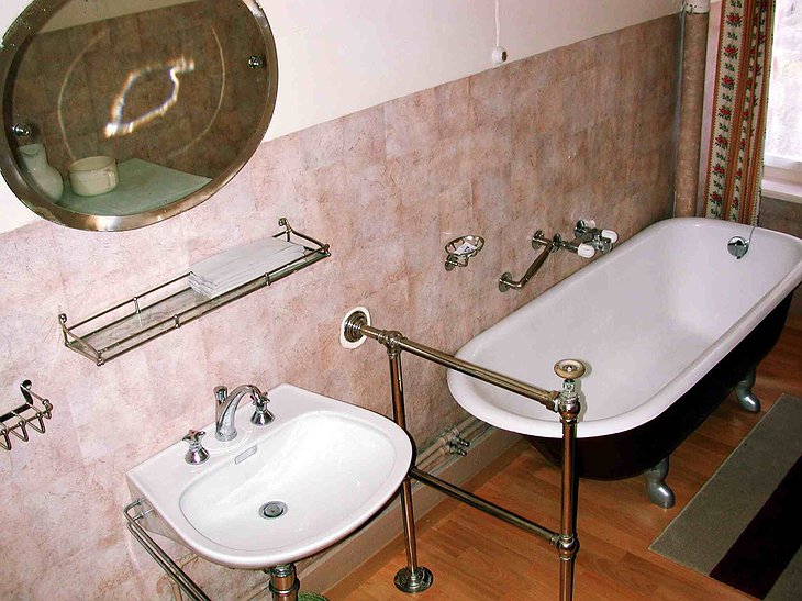 Hotel Belvédère Rhonegletscher Bathroom