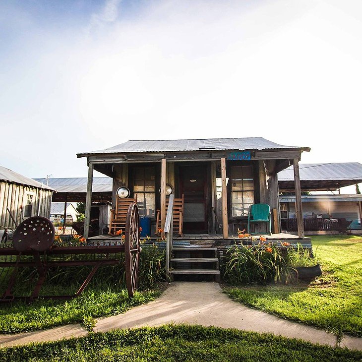 Shack Up Inn Accommodation