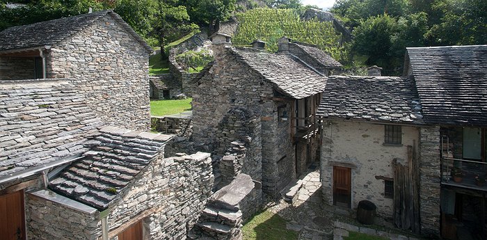 Fondazione Curzùtt-San Barnard Hostel - Middle Ages Village With A Hostel